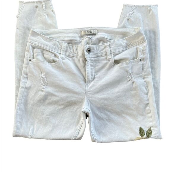 Dex Distressed White Embroidered Floral Design Crop Jeans Size 30 - Picture 5 of 11